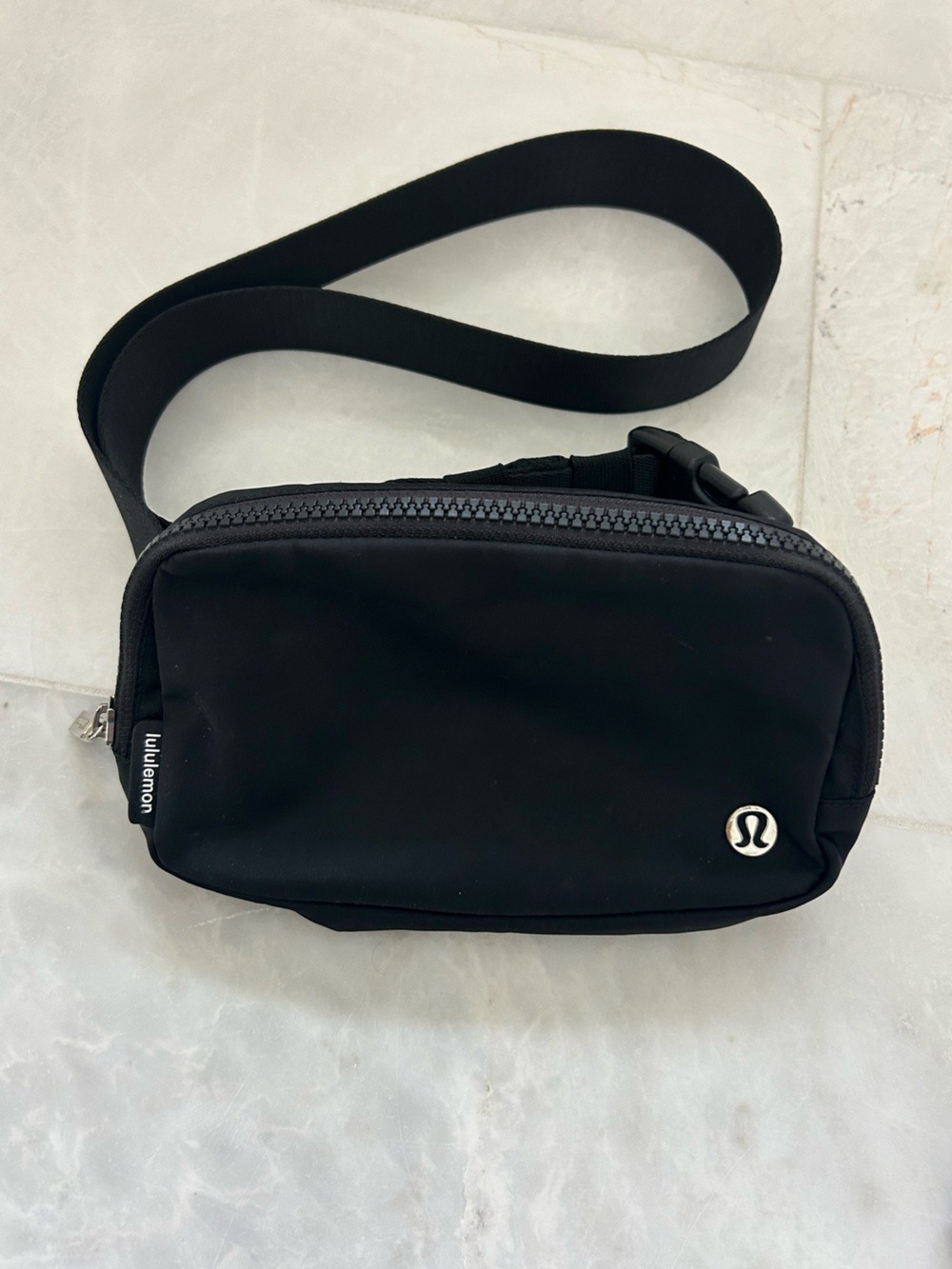 Lululemon Everywhere Belt Bag 1L